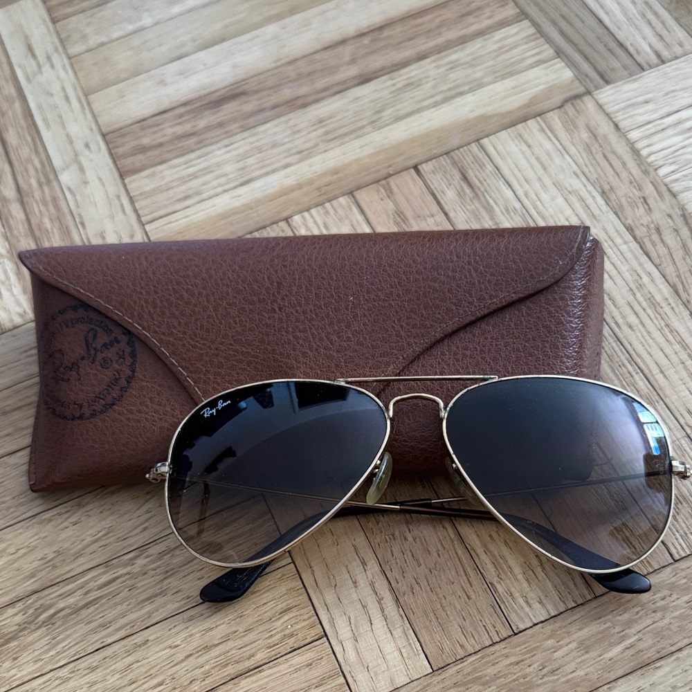 Ray-Ban Gold Aviator Sunglasses with Brown Case